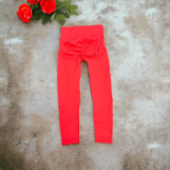 Amazon Leggings Womens size Medium Red Scrunch Butt Lifting Stretch Hi-Waisted - Picture 2 of 2